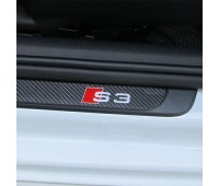 Молдинги порогів з підсвічуванням, з написом "S3" Audi S3
